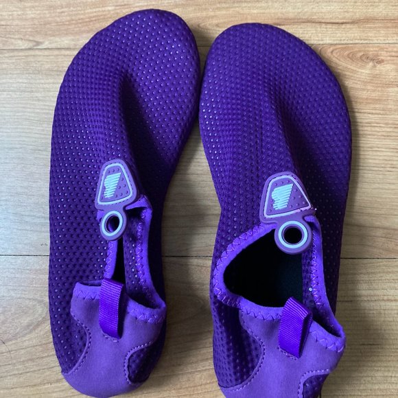 BARERUN Purple Water Shows NEVER WORN NWT - Picture 1 of 3